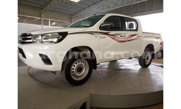 Ra Imported Toyota Hilux funfun Ọkọ̀ in Import - Dubai ni Ashanti Ra Imported Toyota Hilux funfun Ọkọ̀ in Import - Dubai ni Ashanti