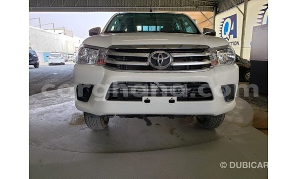 Ra Imported Toyota Hilux funfun Ọkọ̀ in Import - Dubai ni Ashanti Ra Imported Toyota Hilux funfun Ọkọ̀ in Import - Dubai ni Ashanti