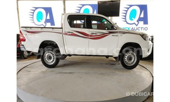 Ra Imported Toyota Hilux funfun Ọkọ̀ in Import - Dubai ni Ashanti Ra Imported Toyota Hilux funfun Ọkọ̀ in Import - Dubai ni Ashanti