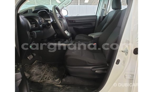 Ra Imported Toyota Hilux funfun Ọkọ̀ in Import - Dubai ni Ashanti Ra Imported Toyota Hilux funfun Ọkọ̀ in Import - Dubai ni Ashanti