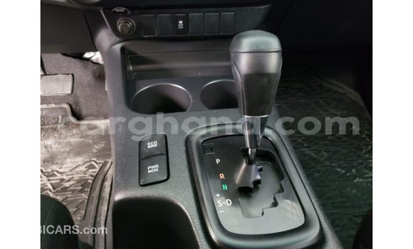 Ra Imported Toyota Hilux funfun Ọkọ̀ in Import - Dubai ni Ashanti Ra Imported Toyota Hilux funfun Ọkọ̀ in Import - Dubai ni Ashanti