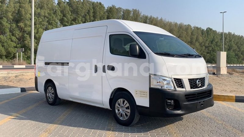 Big with watermark nissan urvan ashanti import dubai 34401