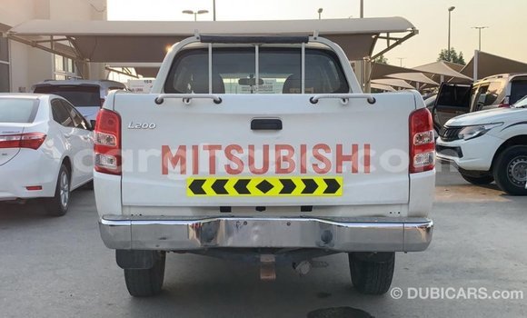 Ra Imported Mitsubishi L200 funfun Ọkọ̀ in Import - Dubai ni Ashanti Ra Imported Mitsubishi L200 funfun Ọkọ̀ in Import - Dubai ni Ashanti