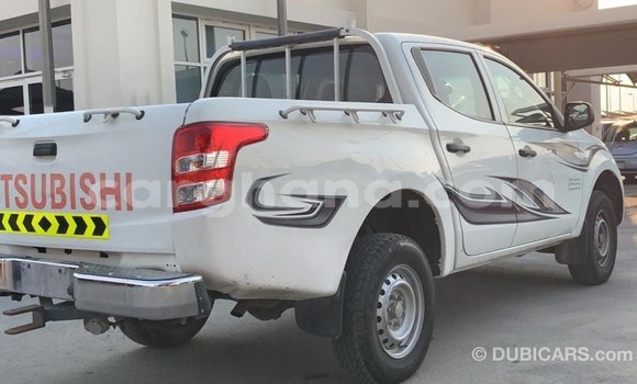 Ra Imported Mitsubishi L200 funfun Ọkọ̀ in Import - Dubai ni Ashanti Ra Imported Mitsubishi L200 funfun Ọkọ̀ in Import - Dubai ni Ashanti