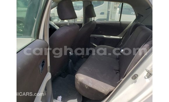 Buy Import Toyota Yaris White Car in Import - Dubai in Ashanti Buy Import Toyota Yaris White Car in Import - Dubai in Ashanti