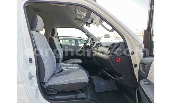 Ra Imported Toyota Hiace funfun Ọkọ̀ in Import - Dubai ni Ashanti Ra Imported Toyota Hiace funfun Ọkọ̀ in Import - Dubai ni Ashanti