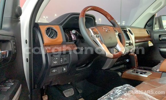 Ra Imported Toyota Tundra funfun Ọkọ̀ in Import - Dubai ni Ashanti Ra Imported Toyota Tundra funfun Ọkọ̀ in Import - Dubai ni Ashanti