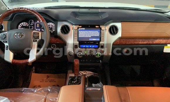 Ra Imported Toyota Tundra funfun Ọkọ̀ in Import - Dubai ni Ashanti Ra Imported Toyota Tundra funfun Ọkọ̀ in Import - Dubai ni Ashanti