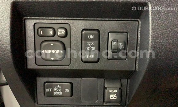 Ra Imported Toyota Tundra funfun Ọkọ̀ in Import - Dubai ni Ashanti Ra Imported Toyota Tundra funfun Ọkọ̀ in Import - Dubai ni Ashanti
