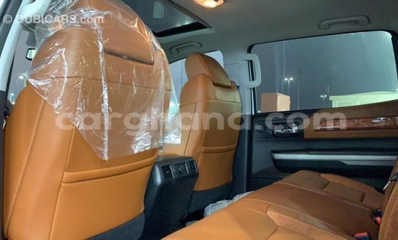 Ra Imported Toyota Tundra funfun Ọkọ̀ in Import - Dubai ni Ashanti Ra Imported Toyota Tundra funfun Ọkọ̀ in Import - Dubai ni Ashanti