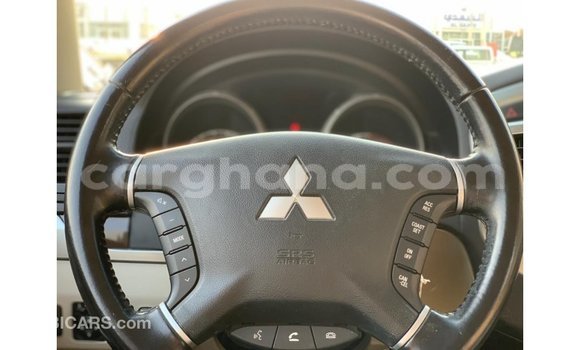 Buy Import Mitsubishi Pajero White Car in Import - Dubai in Ashanti Buy Import Mitsubishi Pajero White Car in Import - Dubai in Ashanti