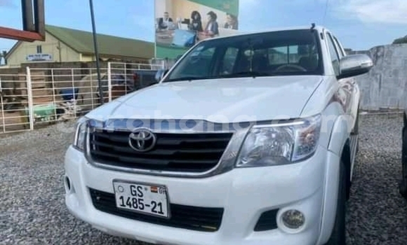 Buy Used Toyota Hilux White Car in Sekondi–Takoradi Metropolitan in Western Buy Used Toyota Hilux White Car in Sekondi–Takoradi Metropolitan in Western