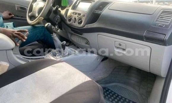 Buy Used Toyota Hilux White Car in Sekondi–Takoradi Metropolitan in Western Buy Used Toyota Hilux White Car in Sekondi–Takoradi Metropolitan in Western
