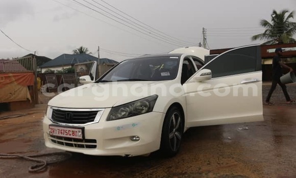Buy Used Honda Accord White Car in Accra in Greater Accra