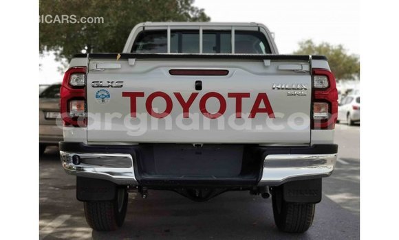 Ra Imported Toyota Hilux funfun Ọkọ̀ in Import - Dubai ni Ashanti Ra Imported Toyota Hilux funfun Ọkọ̀ in Import - Dubai ni Ashanti