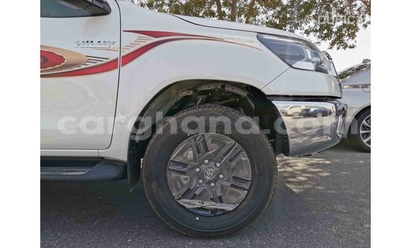 Ra Imported Toyota Hilux funfun Ọkọ̀ in Import - Dubai ni Ashanti Ra Imported Toyota Hilux funfun Ọkọ̀ in Import - Dubai ni Ashanti