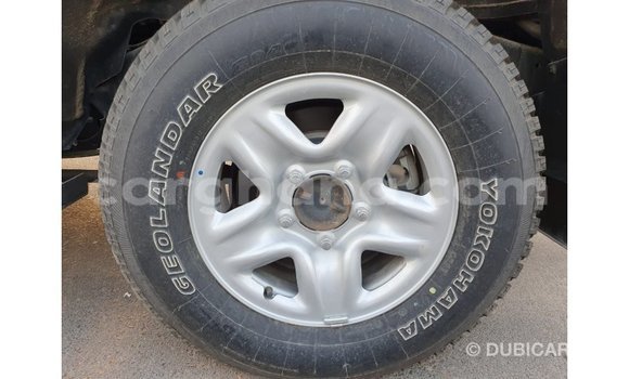 Sayi Imported Toyota Land Cruiser White Mota in Import - Dubai a Ashanti Sayi Imported Toyota Land Cruiser White Mota in Import - Dubai a Ashanti