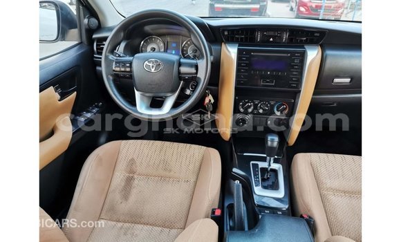 Ra Imported Toyota Fortuner funfun Ọkọ̀ in Import - Dubai ni Ashanti Ra Imported Toyota Fortuner funfun Ọkọ̀ in Import - Dubai ni Ashanti