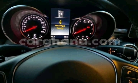 Ra Àlòkù Mercedes‒Benz 300CD Black Ọkọ̀ in Accra ni Greater Accra Ra Àlòkù Mercedes‒Benz 300CD Black Ọkọ̀ in Accra ni Greater Accra