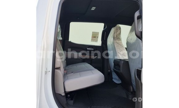 Buy Import Chevrolet Silverado White Car in Import - Dubai in Ashanti Buy Import Chevrolet Silverado White Car in Import - Dubai in Ashanti