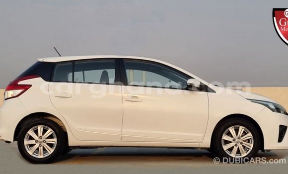 Ra Imported Toyota Yaris funfun Ọkọ̀ in Import - Dubai ni Ashanti Ra Imported Toyota Yaris funfun Ọkọ̀ in Import - Dubai ni Ashanti