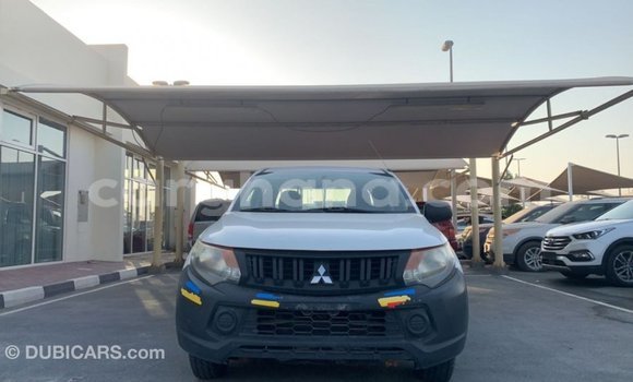 Buy Import Mitsubishi L200 White Car in Import - Dubai in Ashanti Buy Import Mitsubishi L200 White Car in Import - Dubai in Ashanti