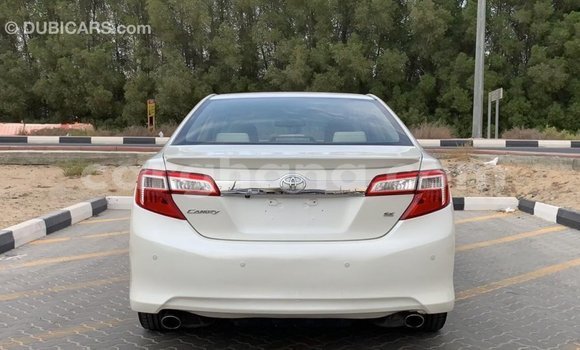 Buy Import Toyota Camry White Car in Import - Dubai in Ashanti Buy Import Toyota Camry White Car in Import - Dubai in Ashanti