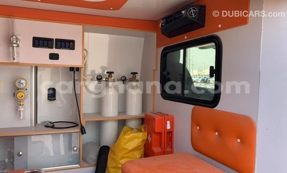 Sayi Imported Nissan Urvan White Mota in Import - Dubai a Ashanti Sayi Imported Nissan Urvan White Mota in Import - Dubai a Ashanti