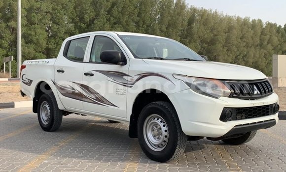 Sayi Imported Mitsubishi L200 White Mota in Import - Dubai a Ashanti Sayi Imported Mitsubishi L200 White Mota in Import - Dubai a Ashanti