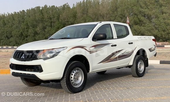 Sayi Imported Mitsubishi L200 White Mota in Import - Dubai a Ashanti Sayi Imported Mitsubishi L200 White Mota in Import - Dubai a Ashanti