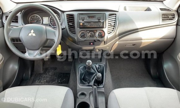 Sayi Imported Mitsubishi L200 White Mota in Import - Dubai a Ashanti Sayi Imported Mitsubishi L200 White Mota in Import - Dubai a Ashanti