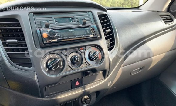 Sayi Imported Mitsubishi L200 White Mota in Import - Dubai a Ashanti Sayi Imported Mitsubishi L200 White Mota in Import - Dubai a Ashanti