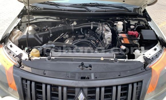 Sayi Imported Mitsubishi L200 White Mota in Import - Dubai a Ashanti Sayi Imported Mitsubishi L200 White Mota in Import - Dubai a Ashanti