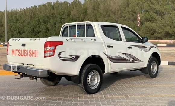 Ra Imported Mitsubishi L200 funfun Ọkọ̀ in Import - Dubai ni Ashanti Ra Imported Mitsubishi L200 funfun Ọkọ̀ in Import - Dubai ni Ashanti