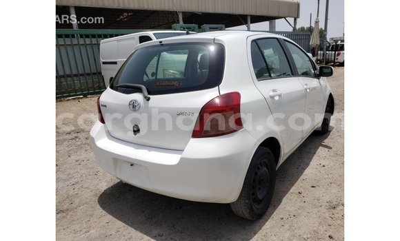 Ra Imported Toyota Yaris funfun Ọkọ̀ in Import - Dubai ni Ashanti Ra Imported Toyota Yaris funfun Ọkọ̀ in Import - Dubai ni Ashanti