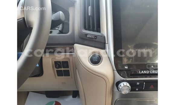 Buy Import Toyota Land Cruiser White Car in Import - Dubai in Ashanti Buy Import Toyota Land Cruiser White Car in Import - Dubai in Ashanti