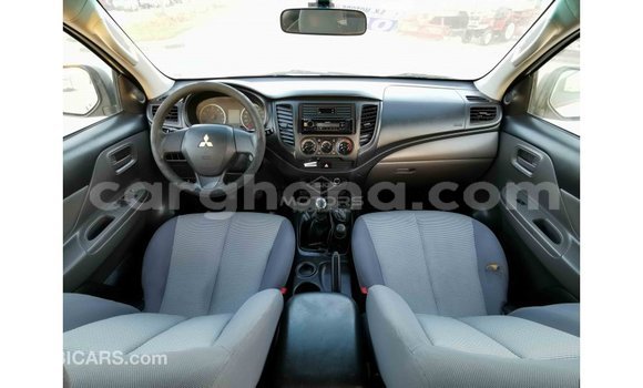 Sayi Imported Mitsubishi L200 White Mota in Import - Dubai a Ashanti Sayi Imported Mitsubishi L200 White Mota in Import - Dubai a Ashanti