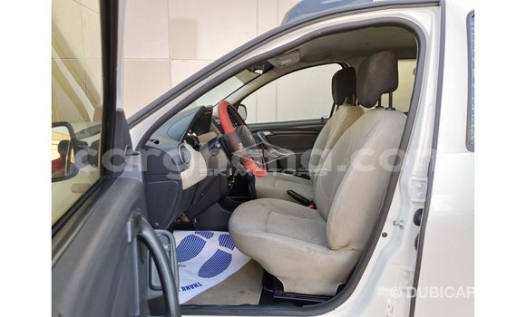 Buy Import Renault Duster White Car in Import - Dubai in Ashanti Buy Import Renault Duster White Car in Import - Dubai in Ashanti