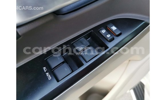 Ra Imported Toyota Land Cruiser funfun Ọkọ̀ in Import - Dubai ni Ashanti Ra Imported Toyota Land Cruiser funfun Ọkọ̀ in Import - Dubai ni Ashanti