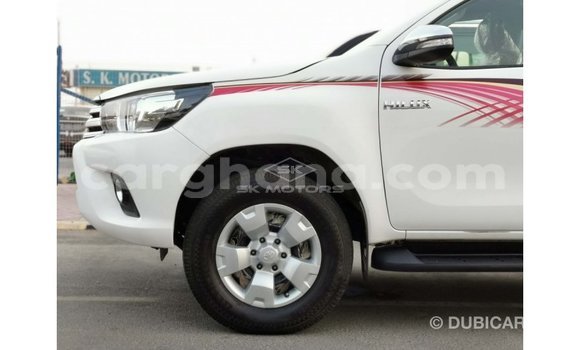 Sayi Imported Toyota Hilux White Mota in Import - Dubai a Ashanti Sayi Imported Toyota Hilux White Mota in Import - Dubai a Ashanti