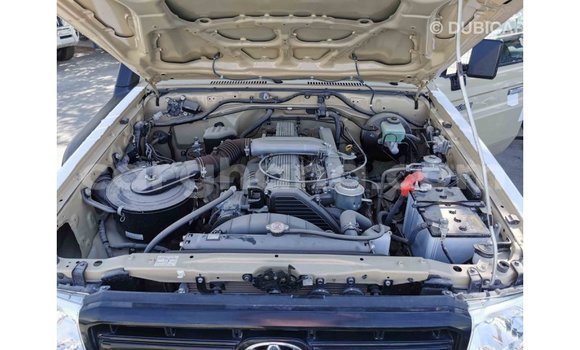 Sayi Imported Toyota Land Cruiser M Mota in Import - Dubai a Ashanti Sayi Imported Toyota Land Cruiser M Mota in Import - Dubai a Ashanti