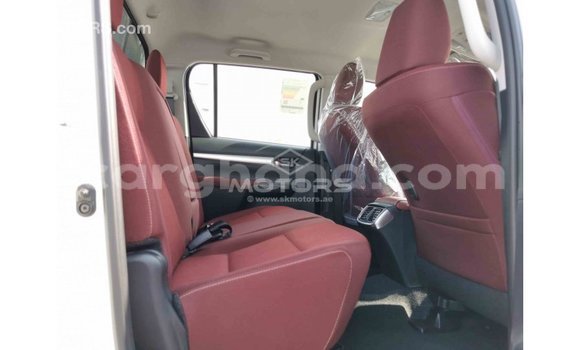 Ra Imported Toyota Hilux funfun Ọkọ̀ in Import - Dubai ni Ashanti Ra Imported Toyota Hilux funfun Ọkọ̀ in Import - Dubai ni Ashanti