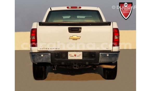 Ra Imported Chevrolet Silverado funfun Ọkọ̀ in Import - Dubai ni Ashanti Ra Imported Chevrolet Silverado funfun Ọkọ̀ in Import - Dubai ni Ashanti