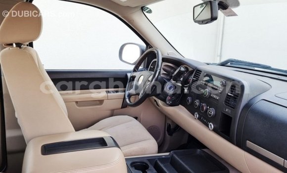 Ra Imported Chevrolet Silverado funfun Ọkọ̀ in Import - Dubai ni Ashanti Ra Imported Chevrolet Silverado funfun Ọkọ̀ in Import - Dubai ni Ashanti