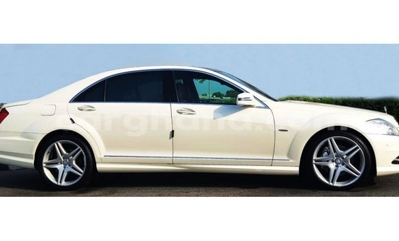 Ra Imported Mercedes-Benz A200 funfun Ọkọ̀ in Import - Dubai ni Ashanti Ra Imported Mercedes-Benz A200 funfun Ọkọ̀ in Import - Dubai ni Ashanti