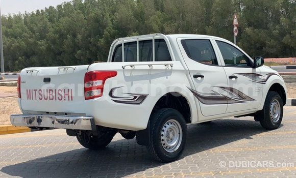 Buy Import Mitsubishi L200 White Car in Import - Dubai in Ashanti Buy Import Mitsubishi L200 White Car in Import - Dubai in Ashanti