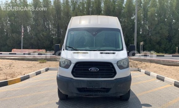 Sayi Imported FORD MUSTANG White Mota in Import - Dubai a Ashanti Sayi Imported FORD MUSTANG White Mota in Import - Dubai a Ashanti