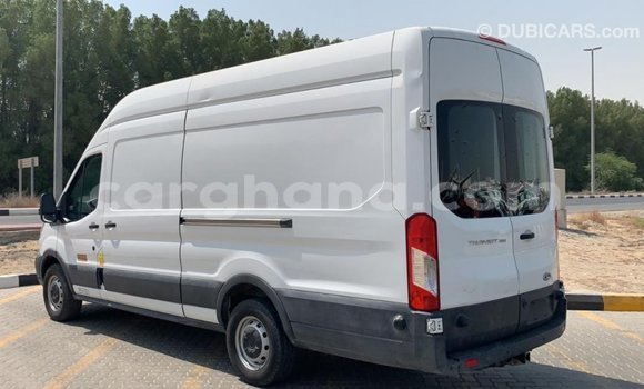 Sayi Imported FORD MUSTANG White Mota in Import - Dubai a Ashanti Sayi Imported FORD MUSTANG White Mota in Import - Dubai a Ashanti