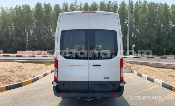 Sayi Imported FORD MUSTANG White Mota in Import - Dubai a Ashanti Sayi Imported FORD MUSTANG White Mota in Import - Dubai a Ashanti