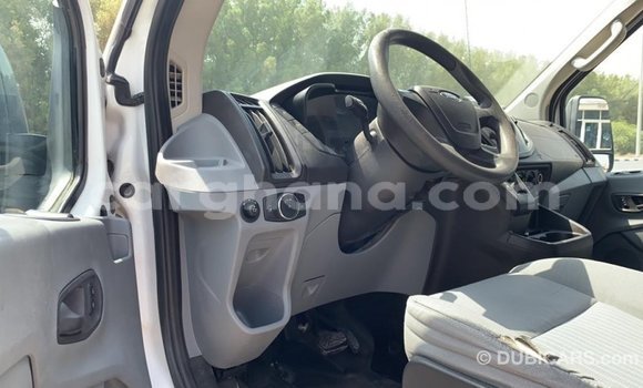 Sayi Imported FORD MUSTANG White Mota in Import - Dubai a Ashanti Sayi Imported FORD MUSTANG White Mota in Import - Dubai a Ashanti